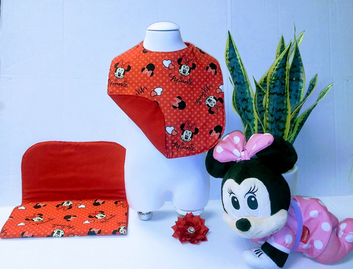 Boutique Style Baby Reversible Bib /w Matching Burp Cloth - Little N Kute Boutique